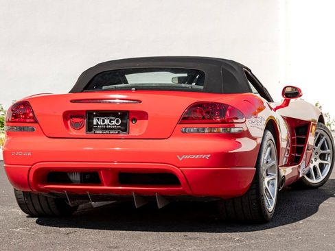 Used 2004 Dodge Viper SRT-10 RWD image 6