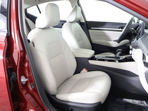 Used 2024 Nissan Altima 2.5 SL image 33