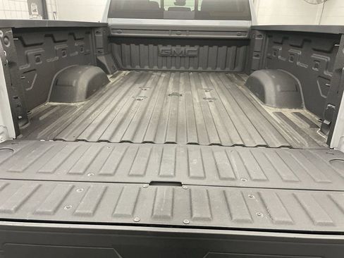 Used 2025 GMC Sierra 2500 AT4 w/ AT4 Premium Plus Package image 22