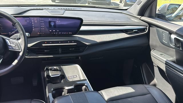 Used 2025 Buick Enclave Preferred FWD image 31