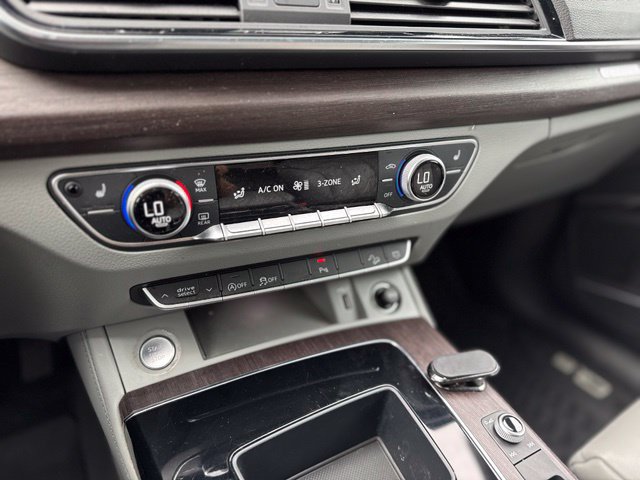 Used 2022 Audi Q5 2.0T Premium Plus AWD/4WD image 24