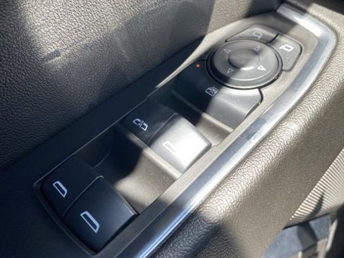 Used 2025 Chevrolet Silverado 1500 LT image 24