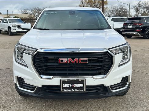 Used 2024 GMC Terrain SLE image 11