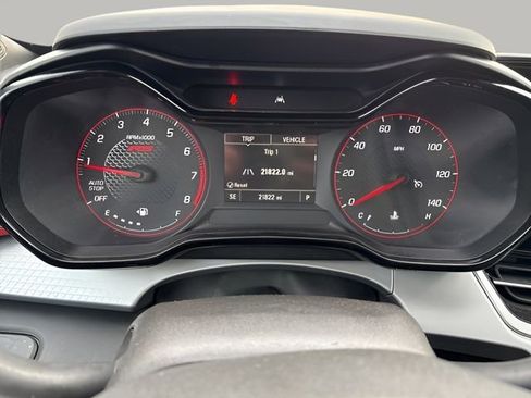 Used 2025 Chevrolet Trax RS w/ Sunroof Package image 26