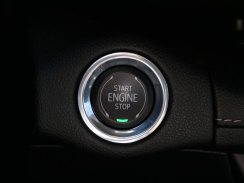 Used 2023 Buick Envision Avenir AWD/4WD image 30