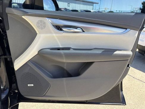 Used 2018 Cadillac XT5 Luxury w/ Driver Awareness Package FWD image 23