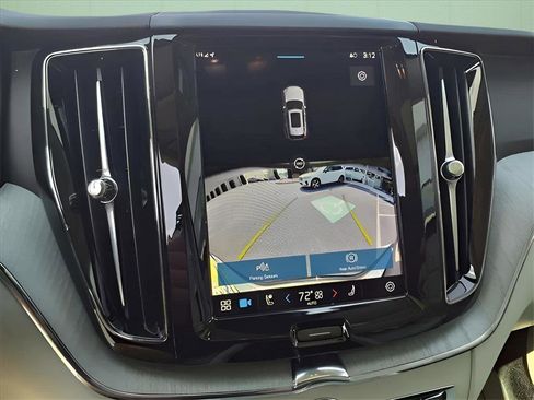Used 2025 Volvo XC60 T8 Plus w/ Protection Package Premier image 28