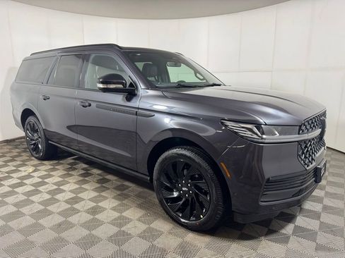 New 2025 Lincoln Navigator L Reserve w/ Jet Appearance Package image 7