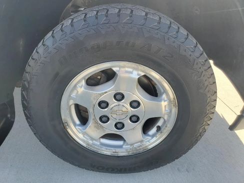 Used 2002 Chevrolet Silverado 1500 LS image 18