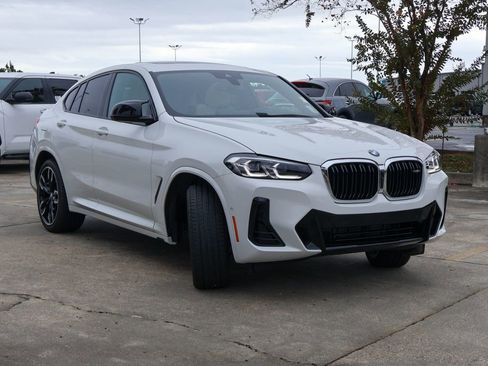 Used 2025 BMW X4 M40i w/ Premium Package image 26
