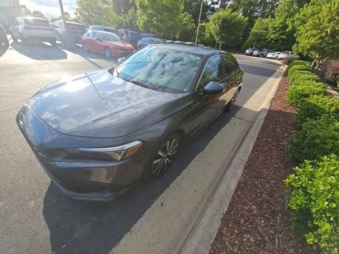 Used 2024 Honda Civic EX-L image 4