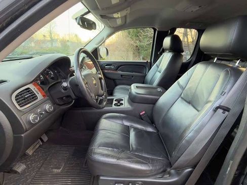 Used 2010 Chevrolet Silverado 1500 LTZ w/ Z71 Appearance Package image 12