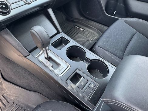 Used 2018 Subaru Legacy 2.5i AWD/4WD image 20
