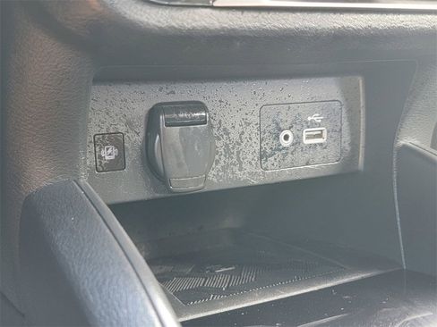 Used 2023 Nissan Versa SV image 27