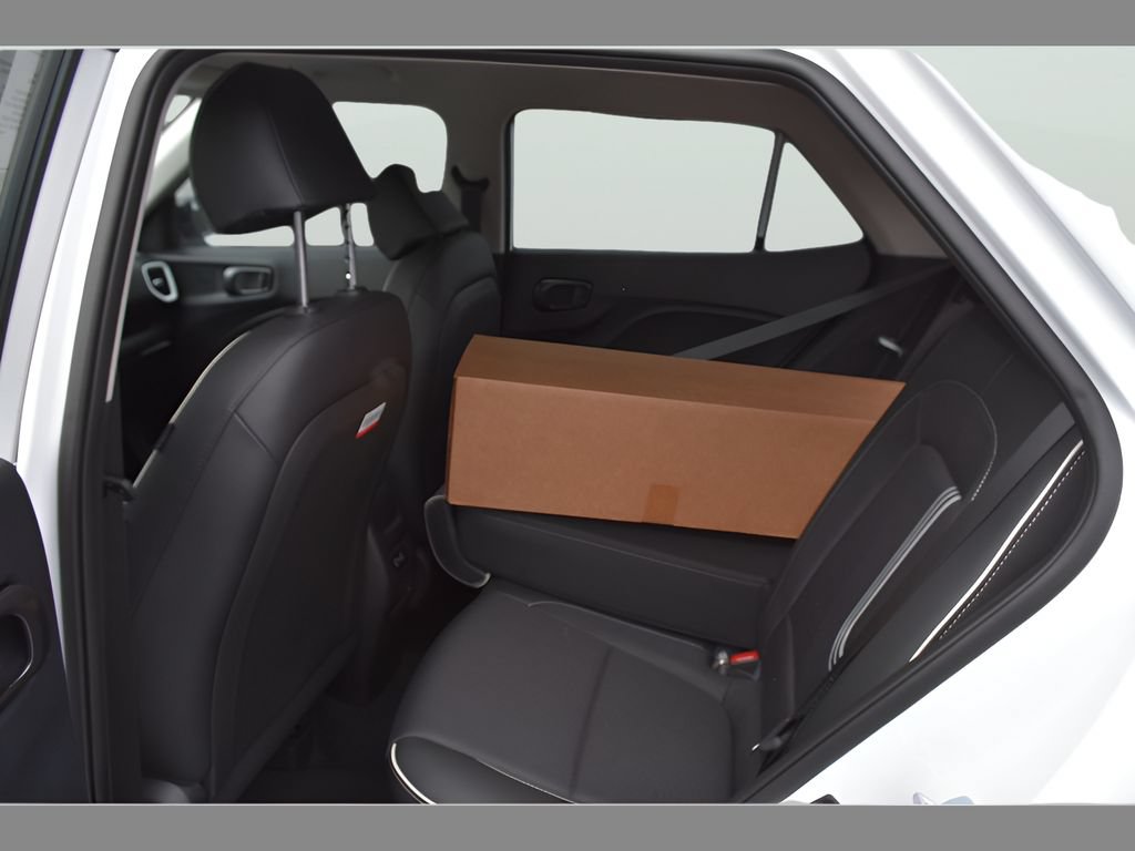 New 2026 Hyundai Venue SEL FWD image 12