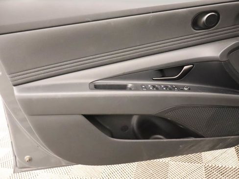Used 2026 Hyundai Elantra Sport FWD image 17
