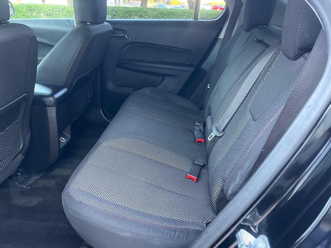Used 2017 Chevrolet Equinox LT FWD image 16