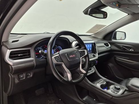 Used 2023 GMC Acadia SLT FWD image 13