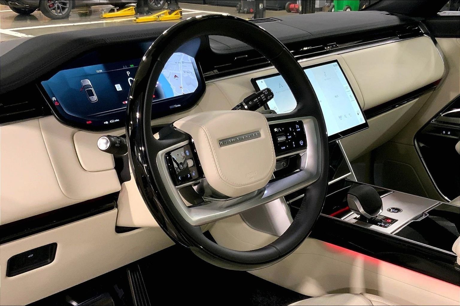 New 2026 Land Rover Range Rover SE AWD/4WD image 8