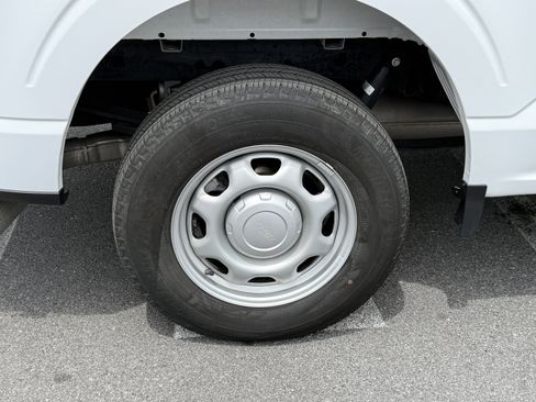 Used 2024 Ford F150 XL RWD image 11