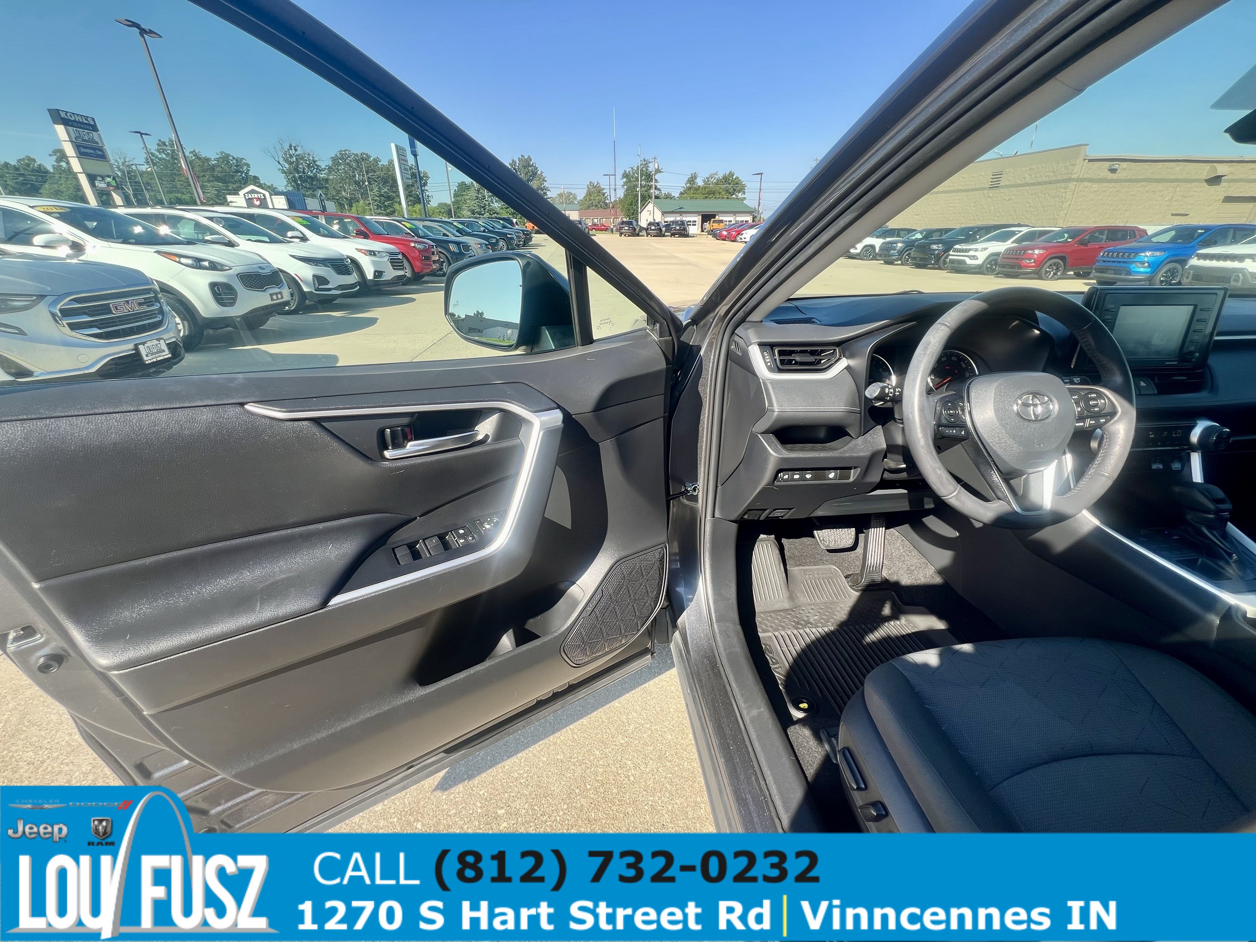 Used 2021 Toyota RAV4 XLE w/ XLE Grade Weather Package AWD/4WD image 12