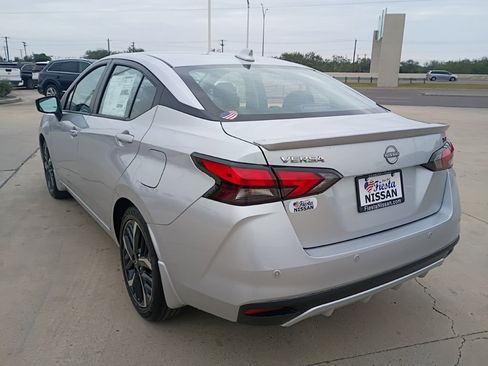 New 2025 Nissan Versa SR w/ Trunk Package image 4