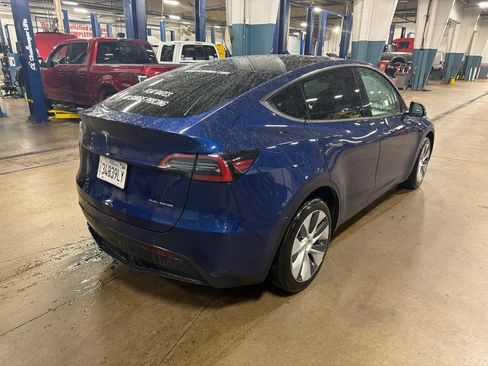 Used 2023 Tesla Model Y Long Range AWD/4WD image 4