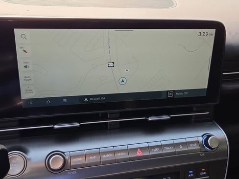 Used 2024 Hyundai Kona Limited FWD image 25