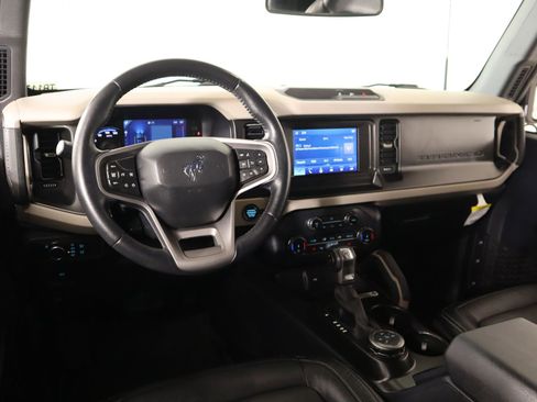 Used 2022 Ford Bronco Big Bend image 2