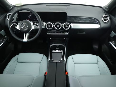New 2026 Mercedes-Benz GLB 250 image 14