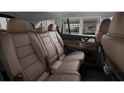 New 2026 Mercedes-Benz GLS 450 4MATIC image 5