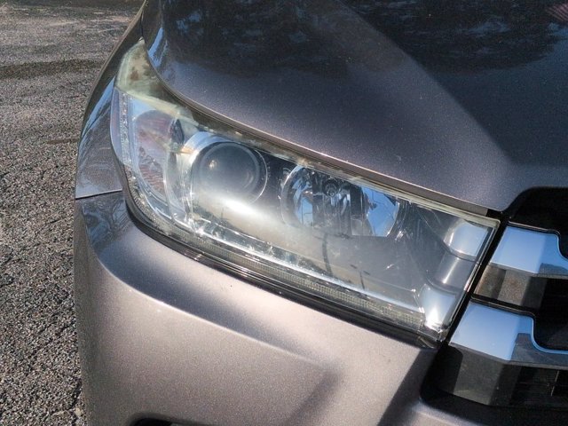 Used 2018 Toyota Highlander Limited FWD image 9