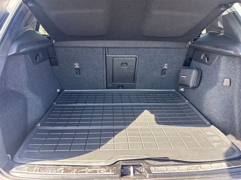 Used 2023 Volvo XC40 B5 Plus w/ Protection Package Premier image 26