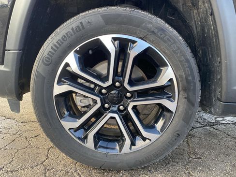 Used 2022 Jeep Compass Limited image 38