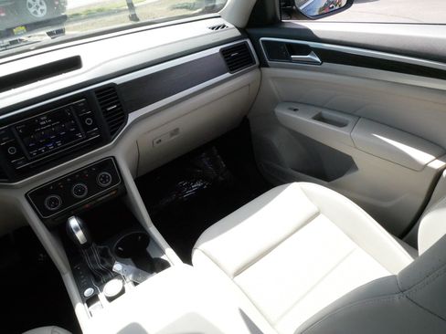 Certified 2023 Volkswagen Atlas SE AWD/4WD image 11