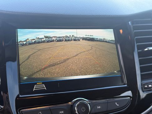 Used 2018 Chevrolet Trax LT w/ LT Convenience Package image 18