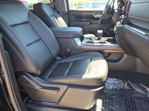 Used 2024 Chevrolet Silverado 1500 LT Trail Boss w/ LT Trail Boss Premium Package AWD/4WD image 4