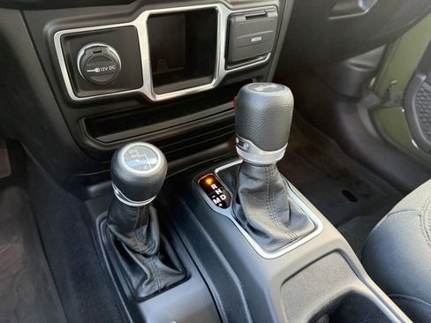 Used 2021 Jeep Wrangler Unlimited Sport image 21