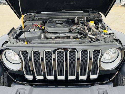 Used 2020 Jeep Wrangler Unlimited Sahara w/ Uconnect 4C Nav & Sound Group AWD/4WD image 35