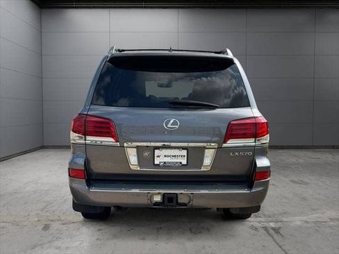Used 2014 Lexus LX 570 4WD image 36