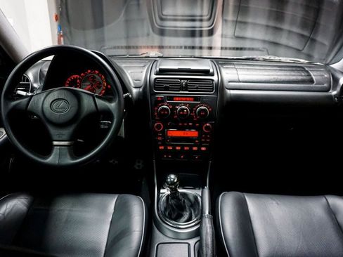 Used 2002 Lexus IS 300 image 26