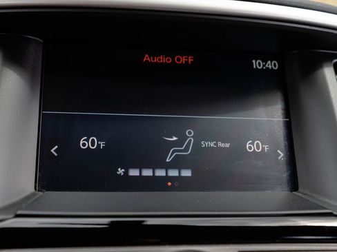 Used 2020 Nissan Pathfinder S AWD/4WD image 27