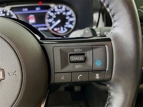 Used 2022 Nissan Pathfinder SL image 33