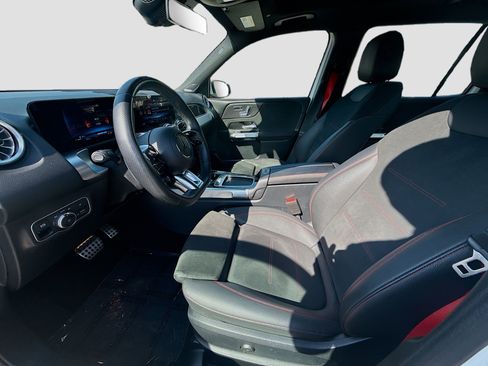 Used 2025 Mercedes-Benz GLB 35 AMG 4MATIC image 16