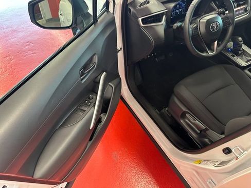Certified 2026 Toyota Corolla Cross LE w/ Moonroof Package AWD/4WD image 9