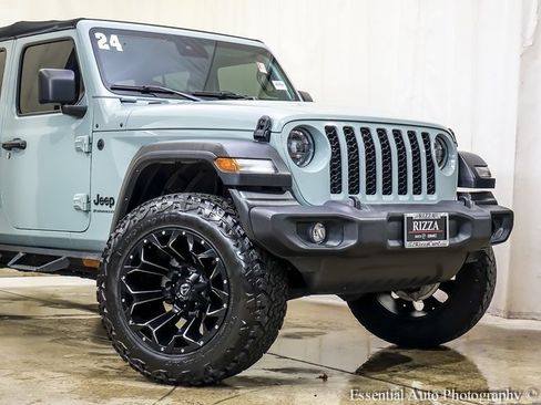 Used 2024 Jeep Wrangler Sport S image 5