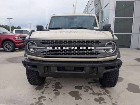 New 2025 Ford Bronco Badlands image 8