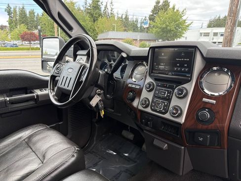 Used 2015 Ford F350 Lariat w/ Camper Package AWD/4WD image 18