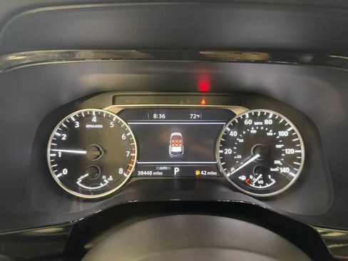 Used 2022 Nissan Pathfinder SL AWD/4WD image 14