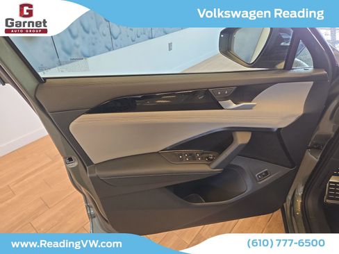 New 2026 Volkswagen Tiguan SE R-Line image 8